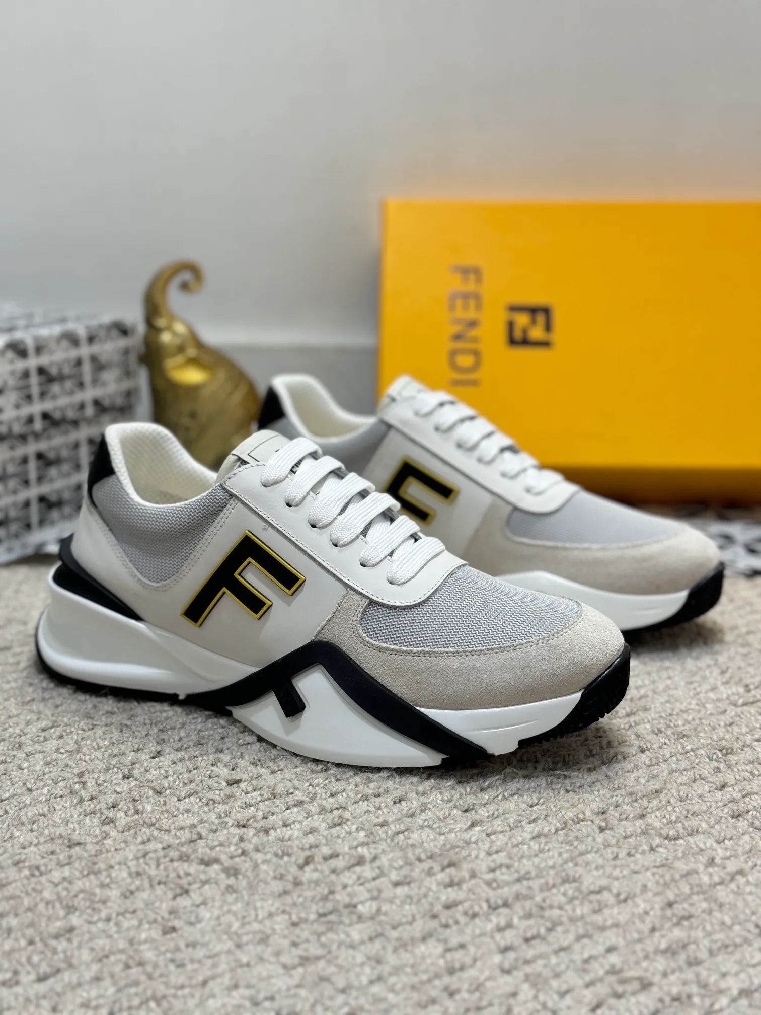 Men's men's shoes 💰520 [New style] 🦥🦥 Original quality - Fendi ◾️▫️F D🆕 Spring and summer new men's slip-on sneakers, with elastic straps, side zippers, and corrugated soles engraved with F. Embossed Fendi Flow lettering on the heel. Mixed material of high-tech fabric and black suede. FF graphic tongue. Ultra-light and wear-resistant EVA sole. Size: 38-44 (45 customized